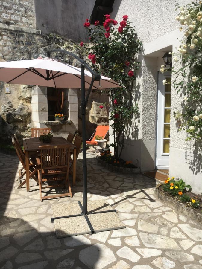 Les Mesanges Bed and Breakfast Bourré Buitenkant foto